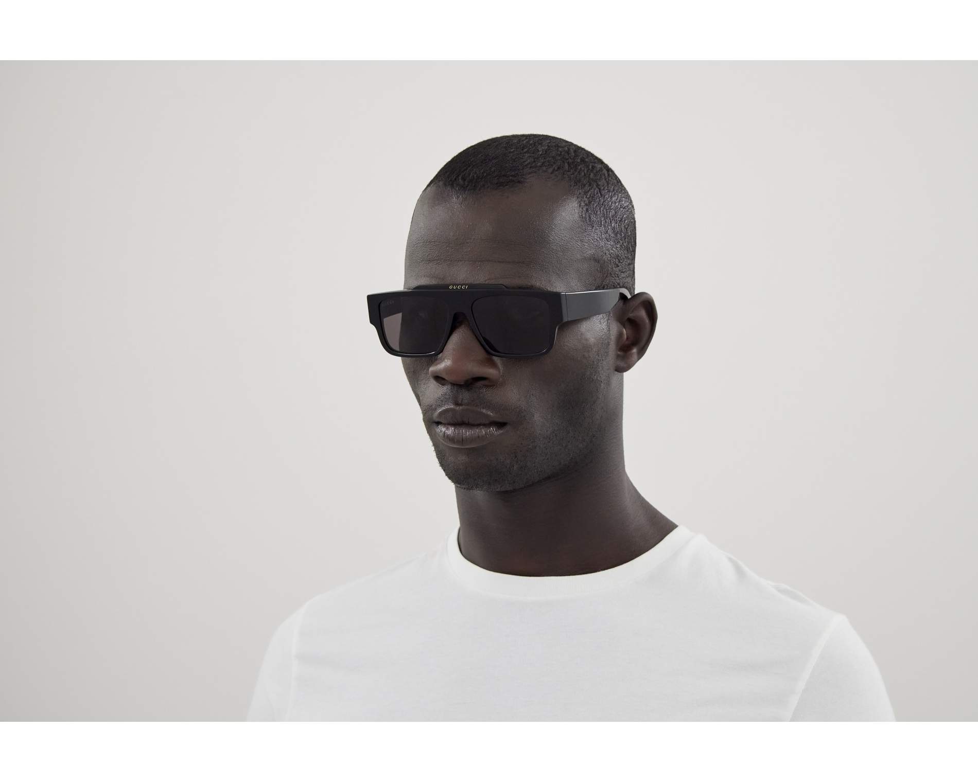 Gucci GG1460S 001 56-16 Negra  360 degree view 2