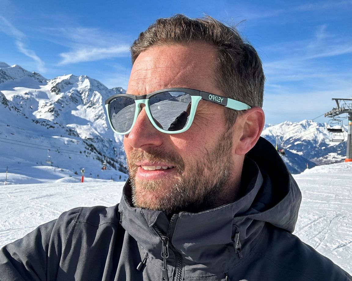 Oakley OO9284 928403 55-17 Grey  360 degree view 12